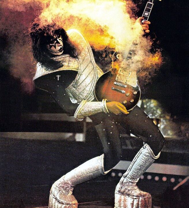 Muere Ace Frehley, guitarrista fundador de Kiss, a los 74 años