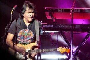 Enanitos_Verdes_&_Hombres_G_Paramount_Theater_06.12.19_(48059242447)